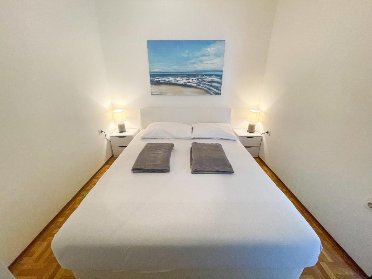 Apartmani Irena Jadranovo Exteriör bild