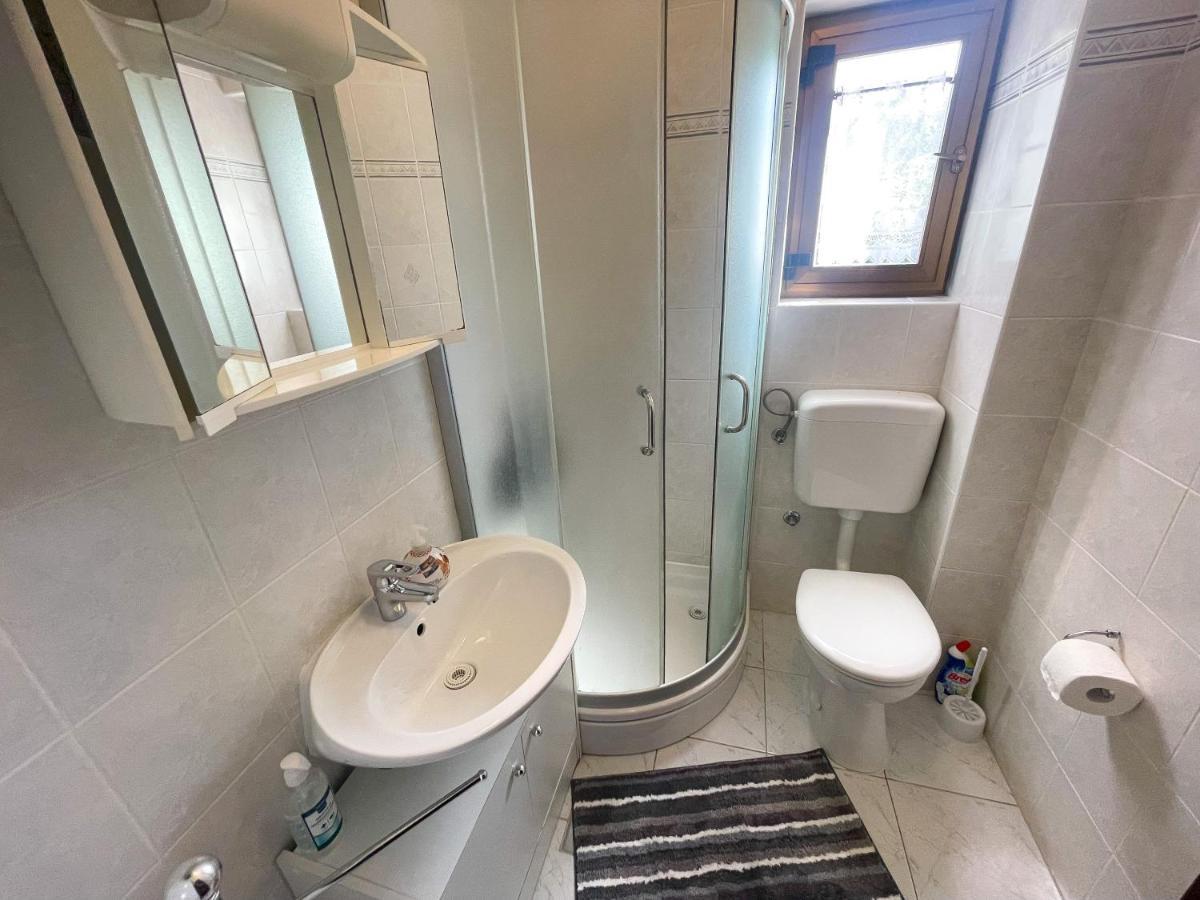 Apartmani Irena Jadranovo Exteriör bild